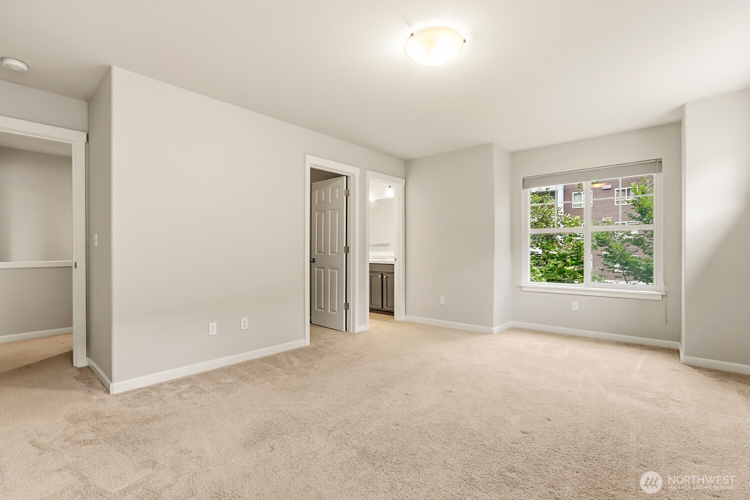 17520 12th Avenue Northeast, Unit B Shoreline, WA 98155 - Photo 13 of 29