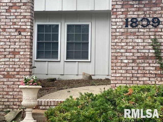 1809 East Richview Road Mount Vernon, IL 62864 - Photo 1 of 37 Gallery Image 1