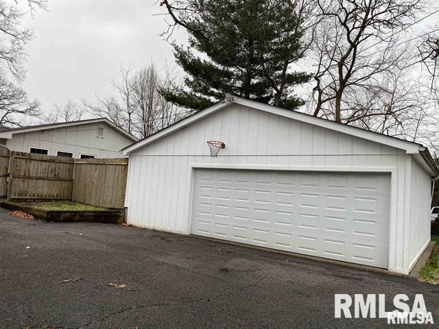 1809 East Richview Road Mount Vernon, IL 62864 - Photo 9 of 37 Gallery Image 9