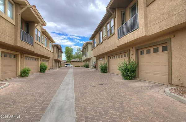 $2,250 | 1225 North 36th Street, Unit 1084, Phoenix, AZ 85008