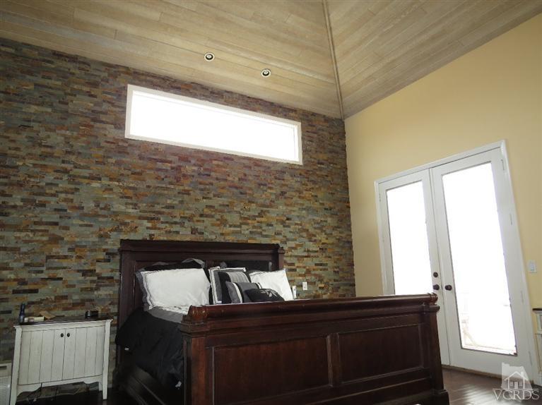 4047 Nice Court Oxnard, CA 93035 - Photo 26 of 31 a view of fireplace and window