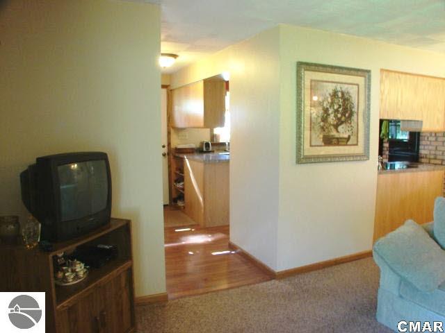 627 Rockingham Avenue Alma, MI 48801 - Photo 18 of 25 1770697-17.JPG