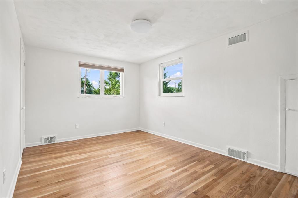 3739 Margate Road Pittsburgh, PA 15221 - Photo 28 of 45 Spacious bedroom 2