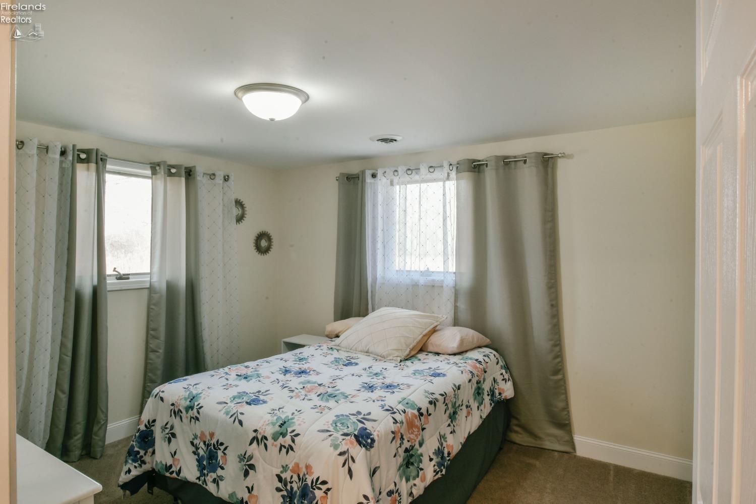 3275 West Harbor Road Port Clinton, OH 43452 - Photo 37 of 39 Gallery Image 37