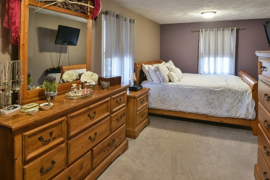 120 Marlborough Road Salem, MA 01970 - Photo 16 of 26 Gallery Image 16