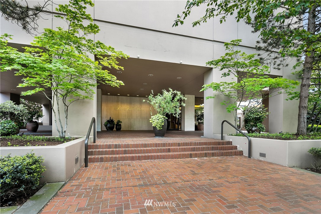 1301 Spring Street, Unit 29H Seattle, WA 98104 - Photo 3 of 29