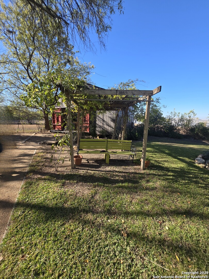 5564 Farm To Market Road 1103 Schertz, TX 78108 - Photo 29 of 35 a view of a park with large trees