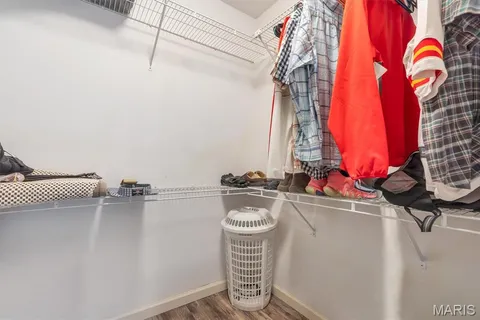 $180,000 | 5133 Hollow Wood Court, Unit A, St. Louis, MO 63128