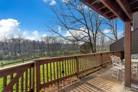 $180,000 | 5133 Hollow Wood Court, Unit A, St. Louis, MO 63128