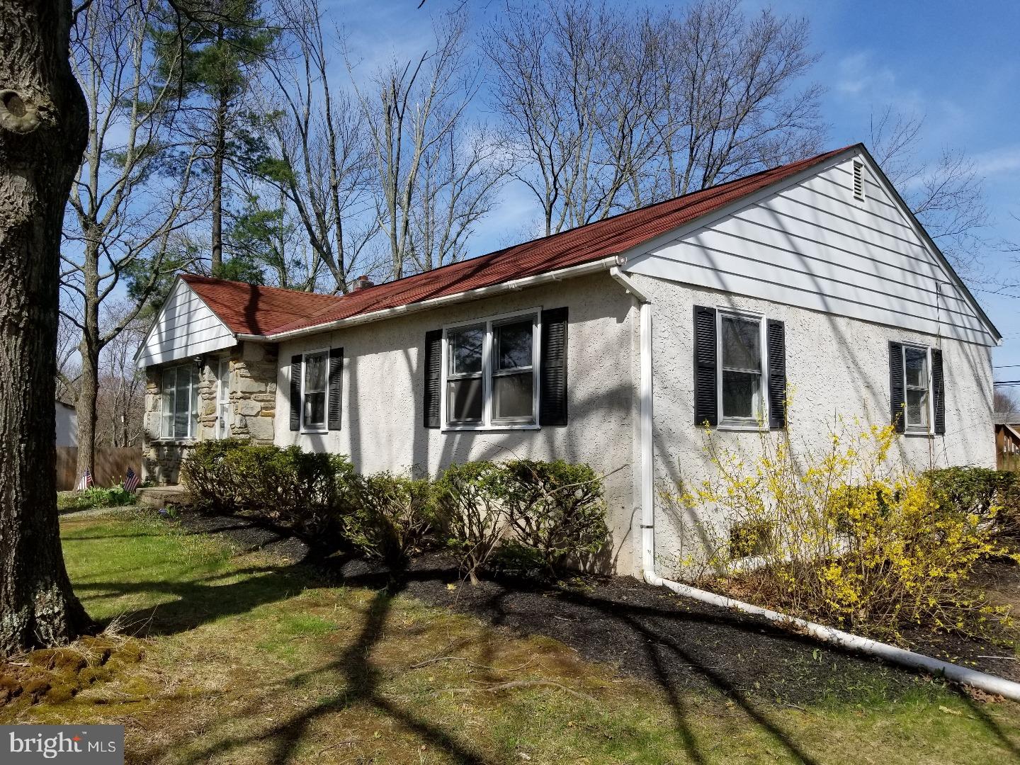 966 Bent Road Hatfield, PA 19440 - Photo 2 of 25 Gallery Image 2