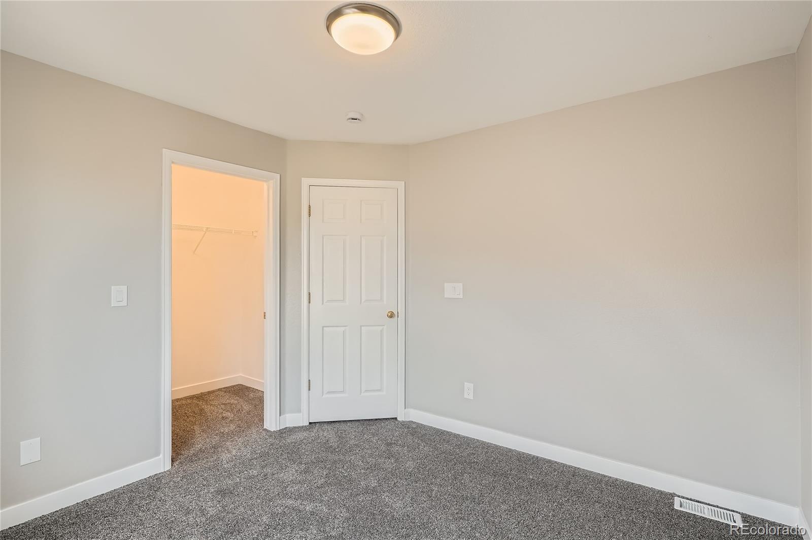 10626 Cherrybrook Circle Highlands Ranch, CO 80126 - Photo 24 of 37