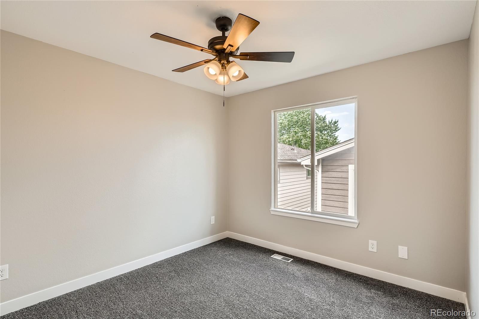 10626 Cherrybrook Circle Highlands Ranch, CO 80126 - Photo 25 of 37