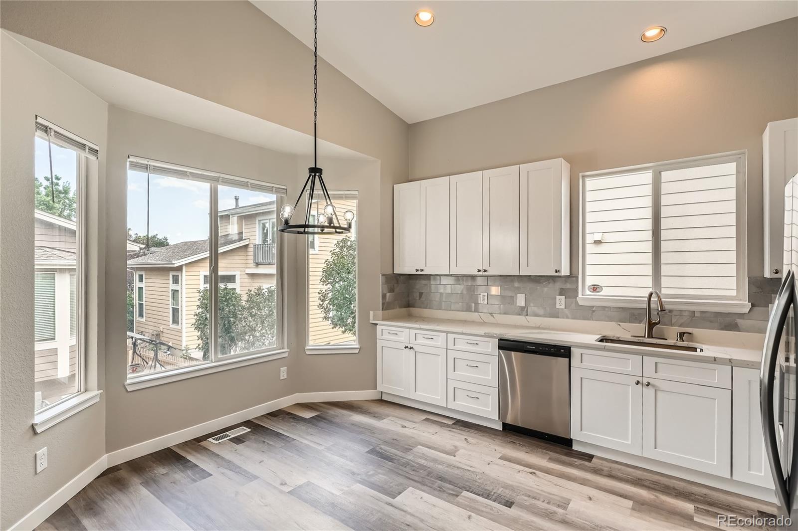 10626 Cherrybrook Circle Highlands Ranch, CO 80126 - Photo 10 of 37