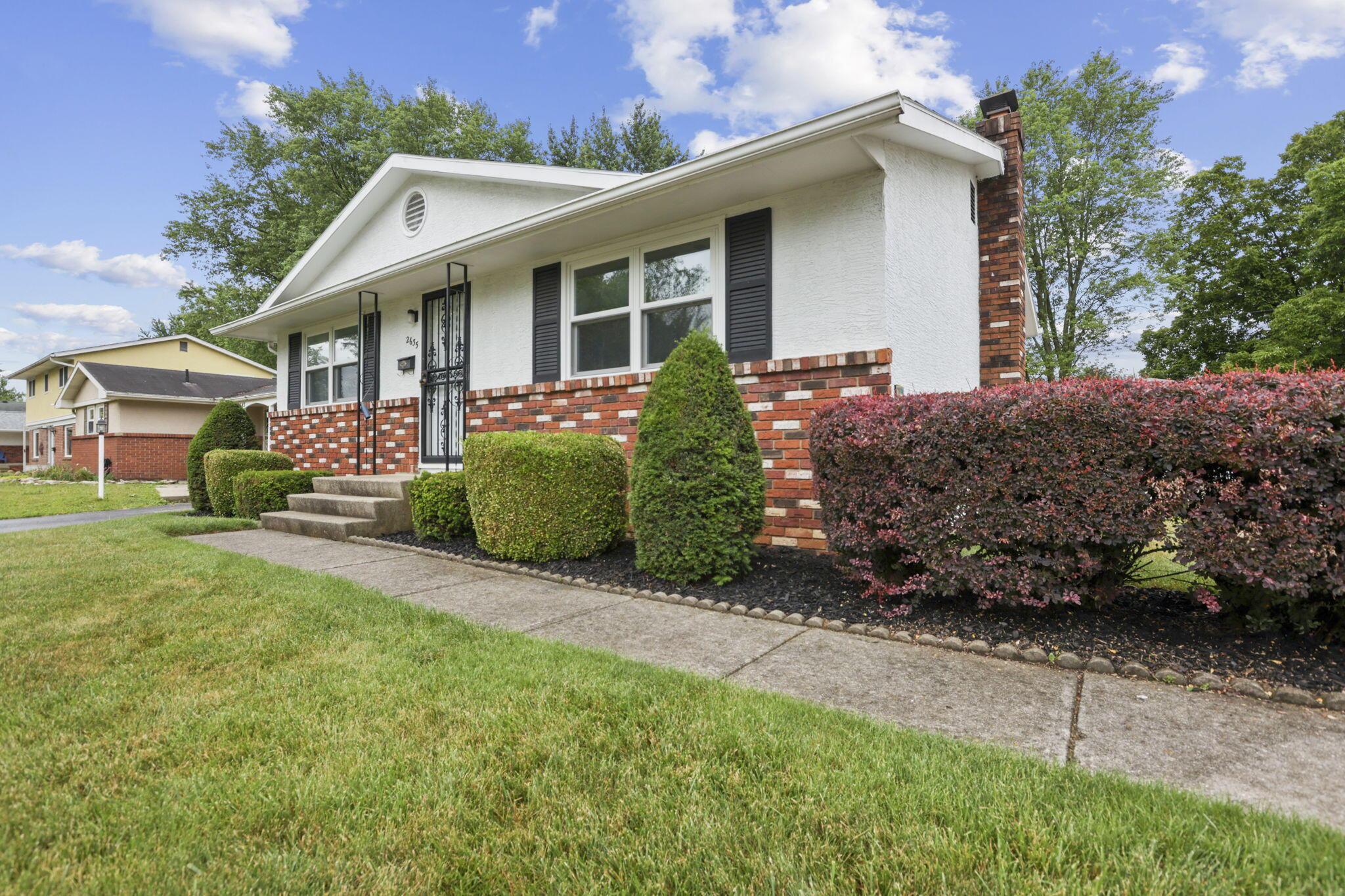 2635 Brownfield Road Columbus, OH 43232 - Photo 4 of 41 3-web-or-mls-0V3A8855