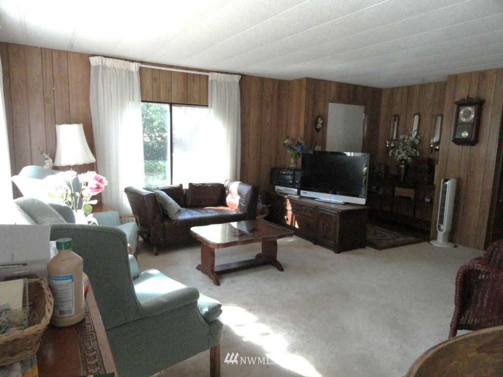 2115 Southwest Pine Road Port Orchard, WA 98367 - Photo 11 of 15 Gallery Image 11
