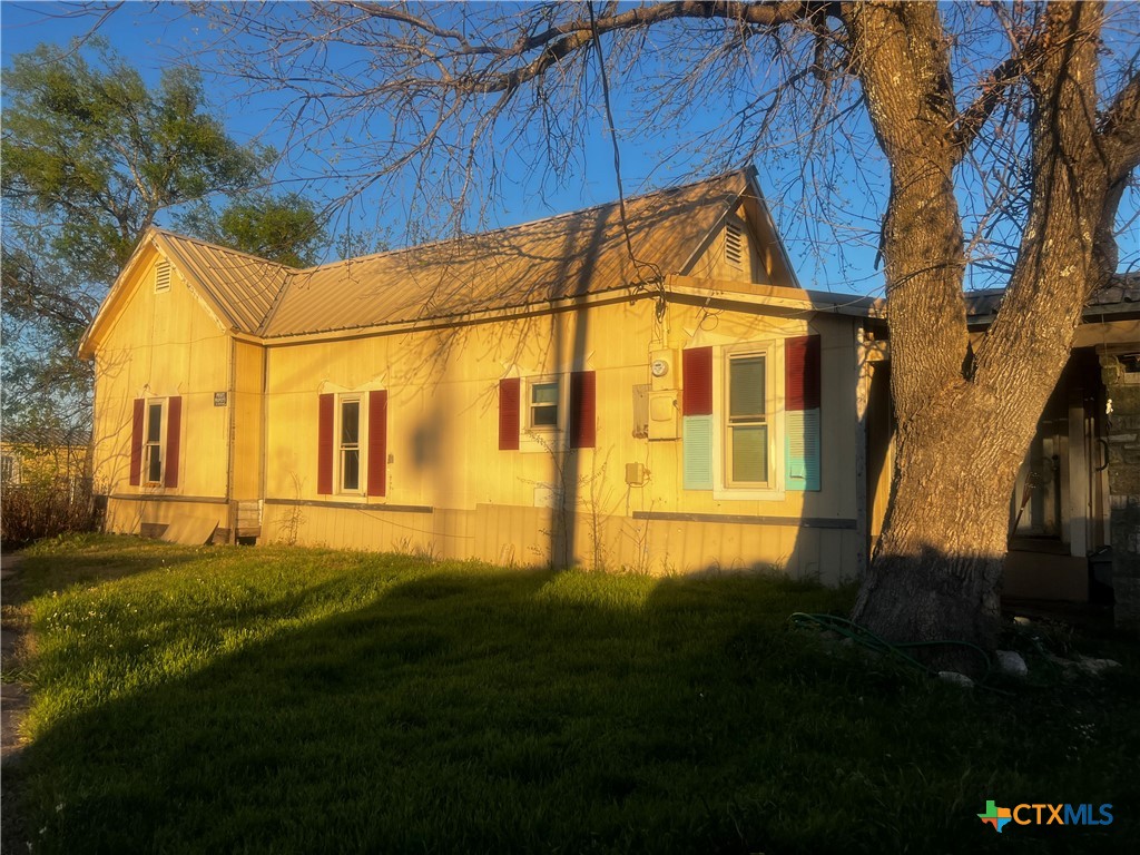 605 East Rogers Cemetery Road Rogers, TX 76569 - Photo 3 of 29 a view of a big house with a big yard
