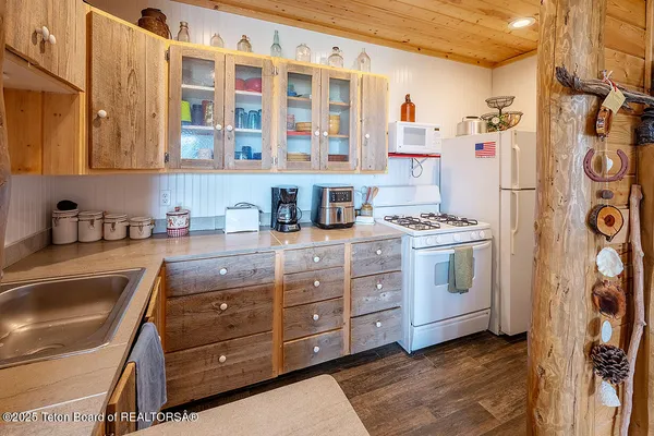 $795,000 | 5177 Hwy 34 Wayan Id 83285, Wayan, ID 83285