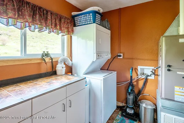 $795,000 | 5177 Hwy 34 Wayan Id 83285, Wayan, ID 83285