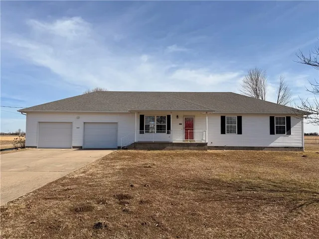 $229,900 | 1007 North Main Street, Diamond, MO 64840