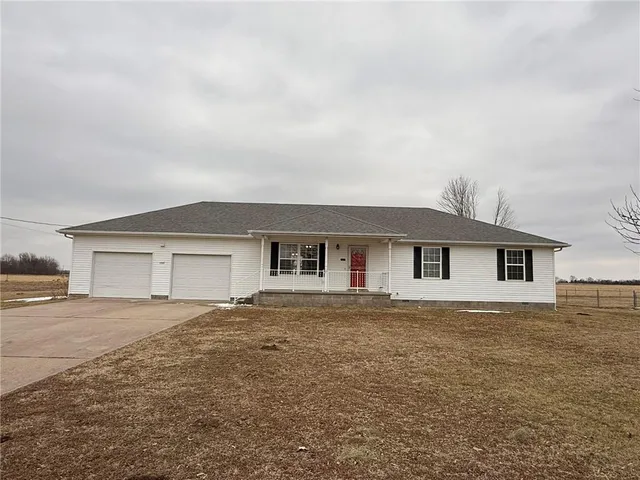 $229,900 | 1007 North Main Street, Diamond, MO 64840