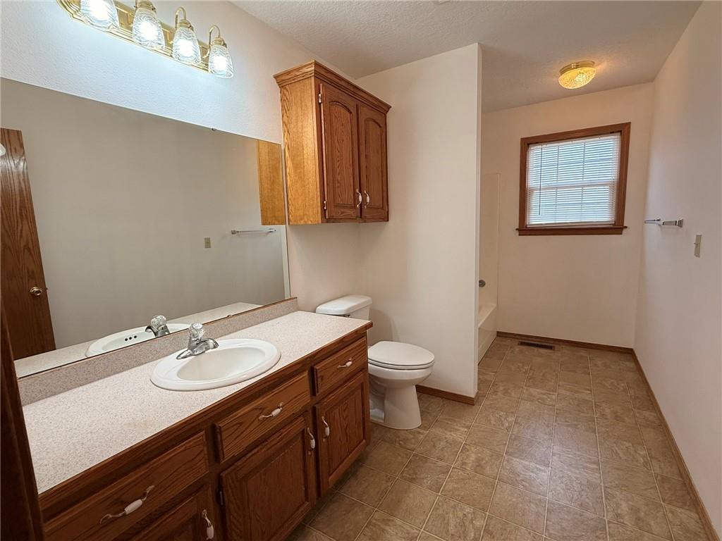 1007 North Main Street Diamond, MO 64840 - Photo 17 of 37