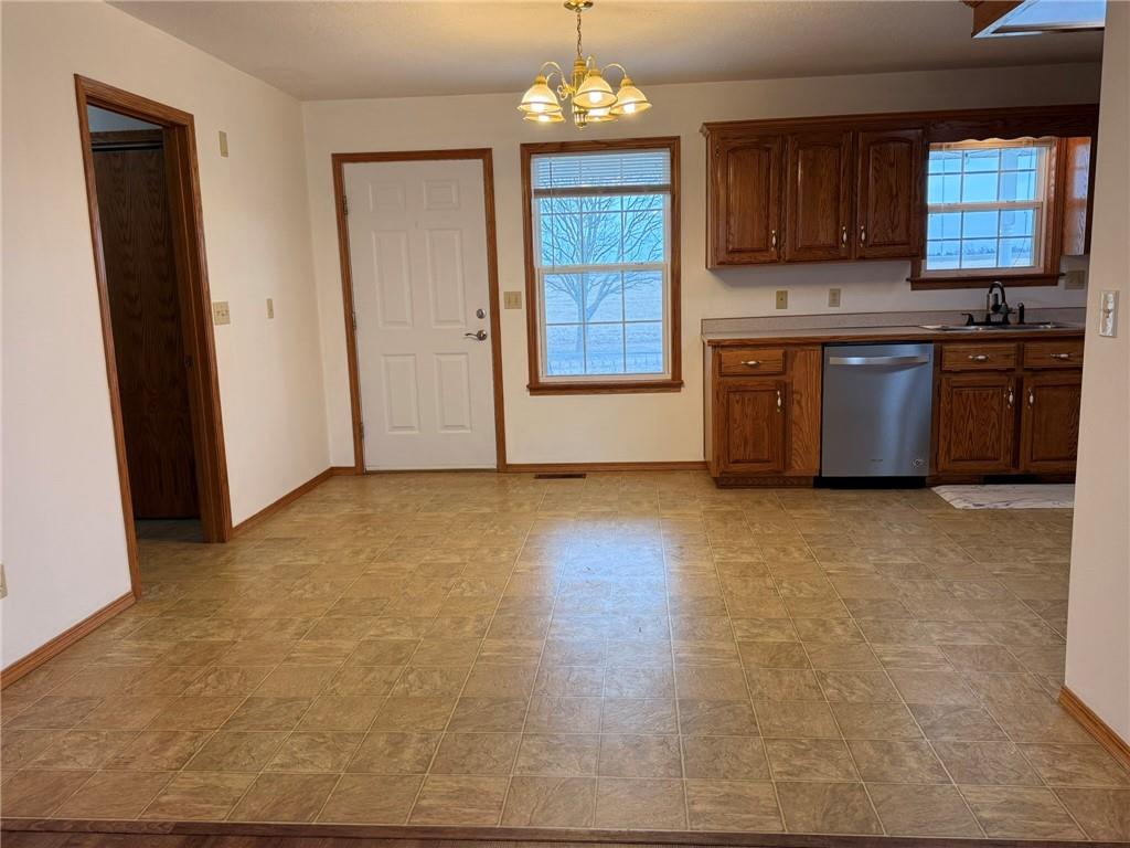 1007 North Main Street Diamond, MO 64840 - Photo 7 of 37