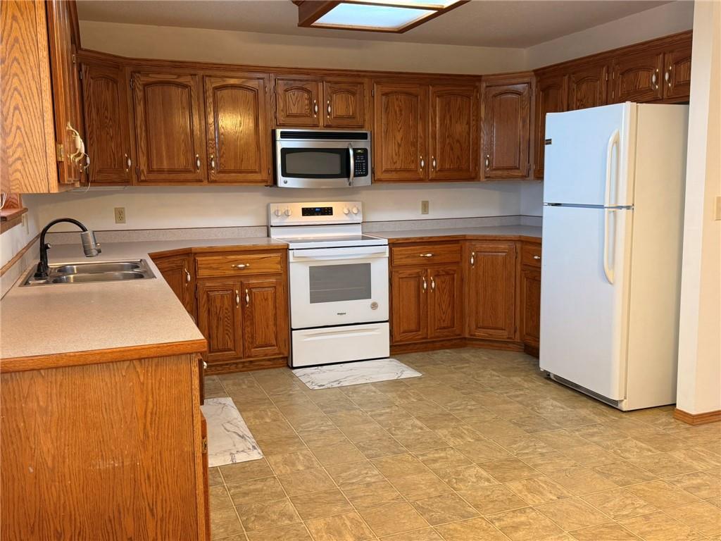 1007 North Main Street Diamond, MO 64840 - Photo 9 of 37