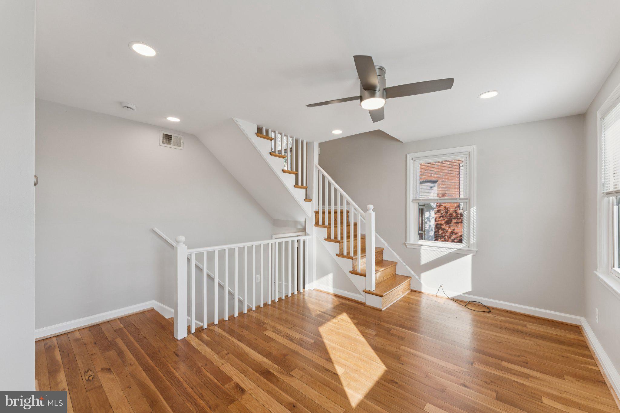 3621 South Kemper Road Arlington, VA 22206 - Photo 5 of 22 a view of entryway with wooden floor
