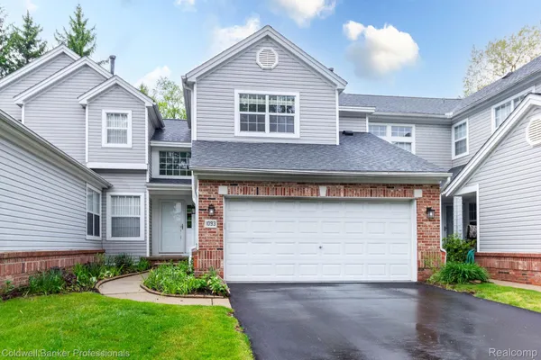 $349,900 | 1093 Fairways Boulevard, Troy, MI 48085