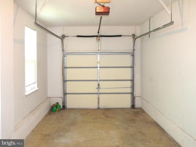 11400 Windleaf Court, Unit S Reston, VA 20194 - Photo 14 of 29 GARAGE w/DIRECT ACCESS TO FOYER!