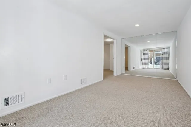 $3,950 | 13 Eton Court, Bedminster, NJ 07921