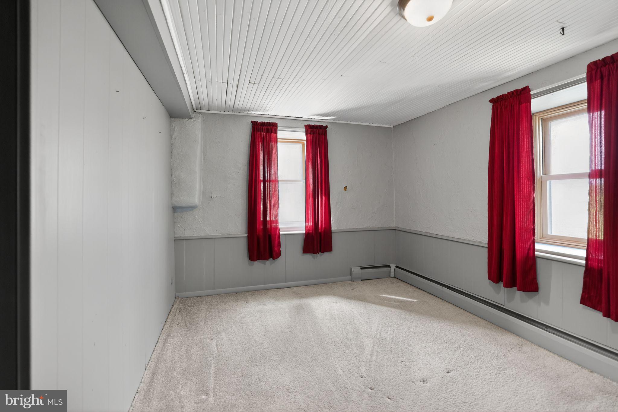 1786 Weisstown Road Boyertown, PA 19512 - Photo 11 of 37