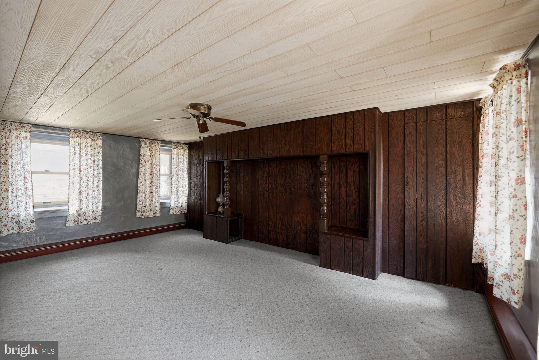 1786 Weisstown Road Boyertown, PA 19512 - Photo 14 of 37