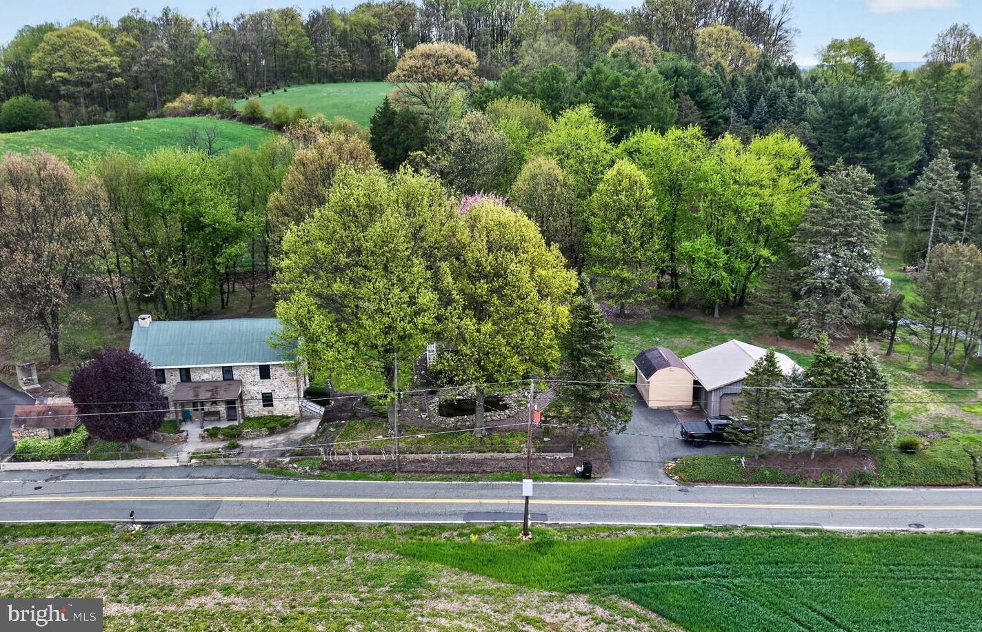 1786 Weisstown Road Boyertown, PA 19512 - Photo 2 of 37