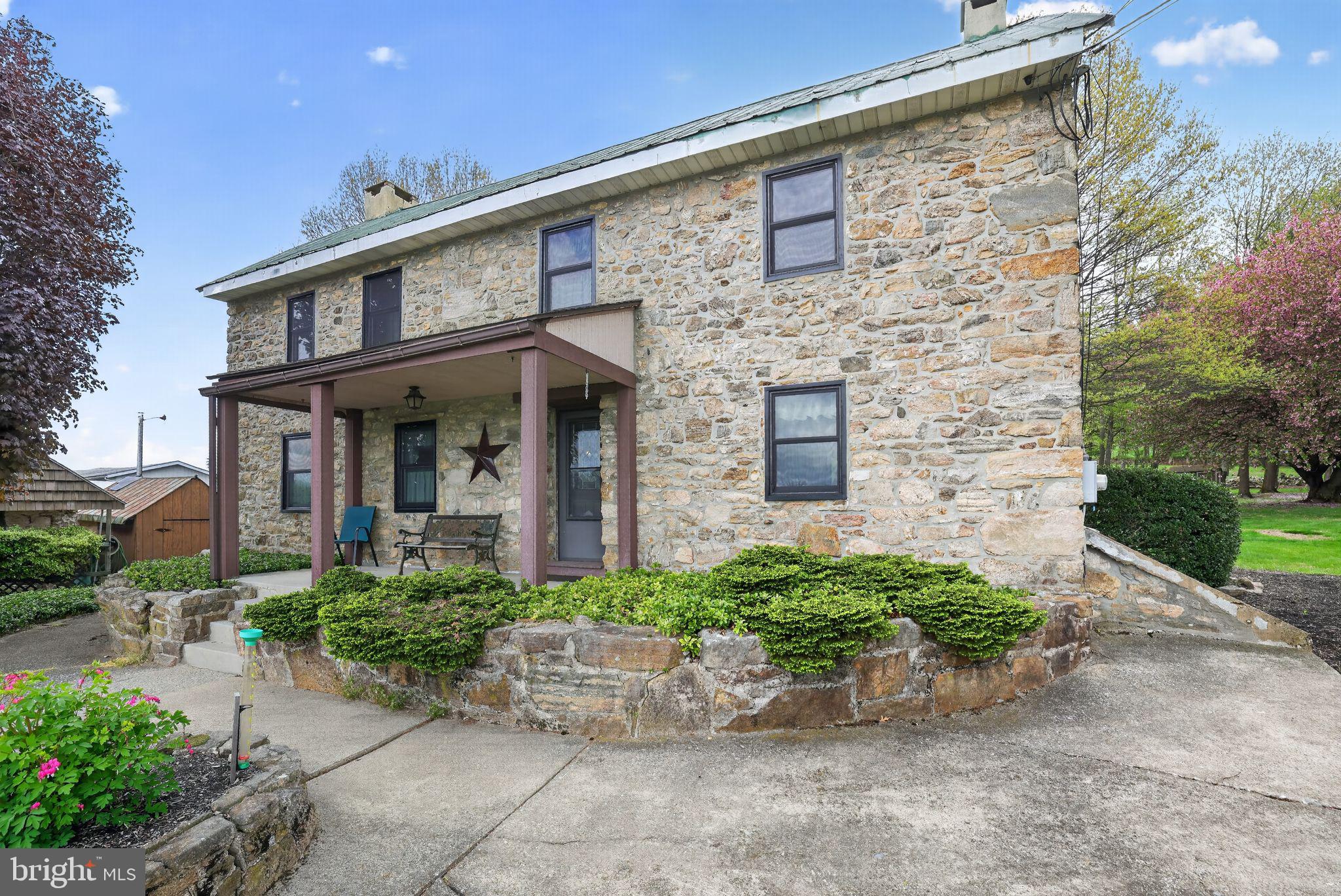 1786 Weisstown Road Boyertown, PA 19512 - Photo 3 of 37