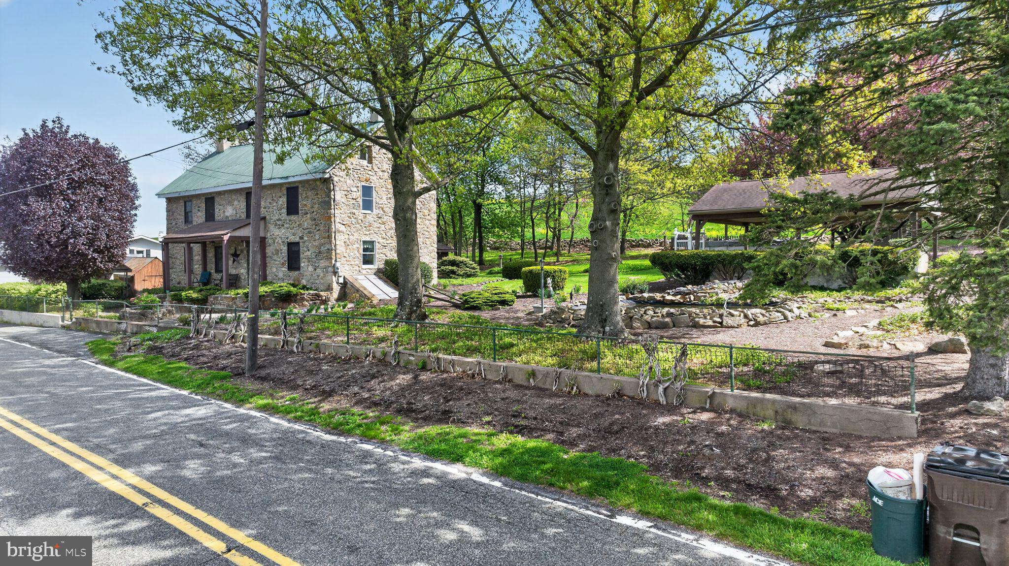 1786 Weisstown Road Boyertown, PA 19512 - Photo 33 of 37