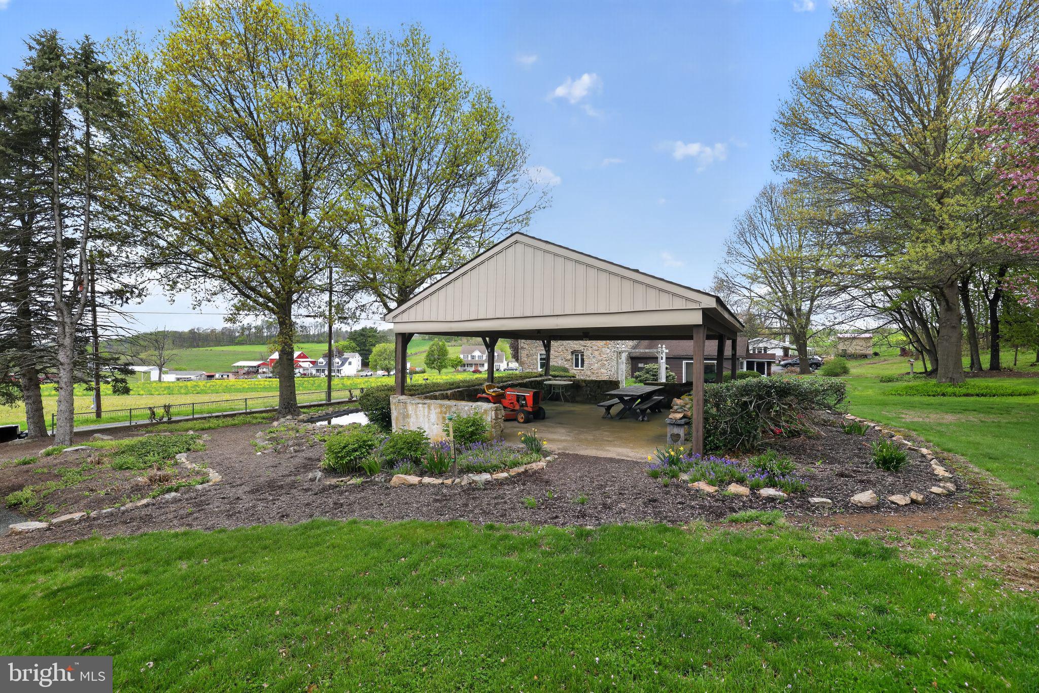 1786 Weisstown Road Boyertown, PA 19512 - Photo 8 of 37