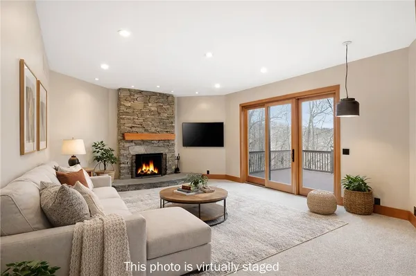 $1,299,900 | 42 Lake Lacoma Drive, Perinton, NY 14534