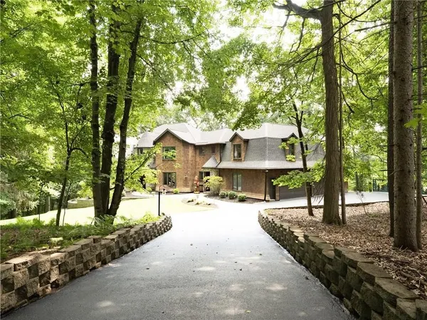 $1,299,900 | 42 Lake Lacoma Drive, Perinton, NY 14534