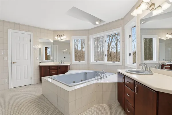 $1,299,900 | 42 Lake Lacoma Drive, Perinton, NY 14534