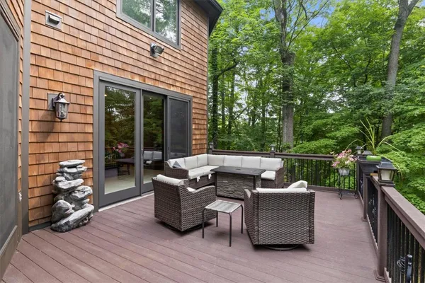 $1,299,900 | 42 Lake Lacoma Drive, Perinton, NY 14534