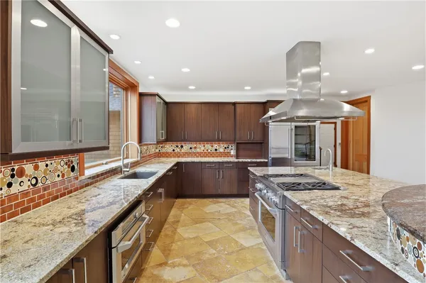 $1,299,900 | 42 Lake Lacoma Drive, Perinton, NY 14534