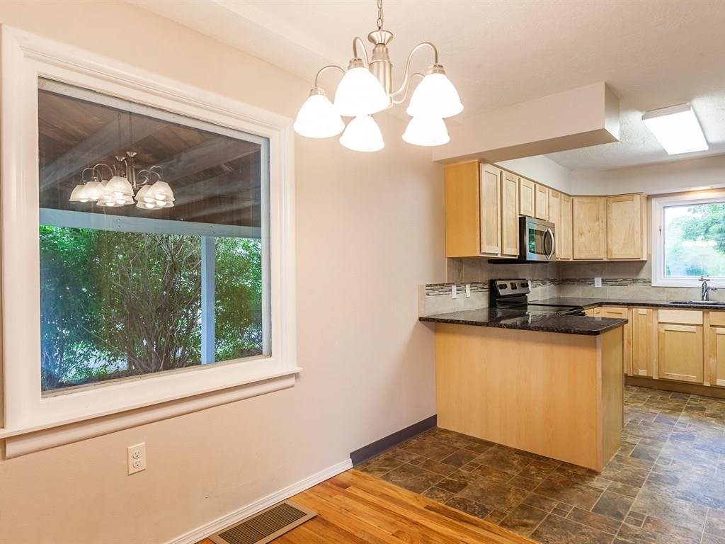 501 North Raymond Road Spokane Valley, WA 99206 - Photo 4 of 20