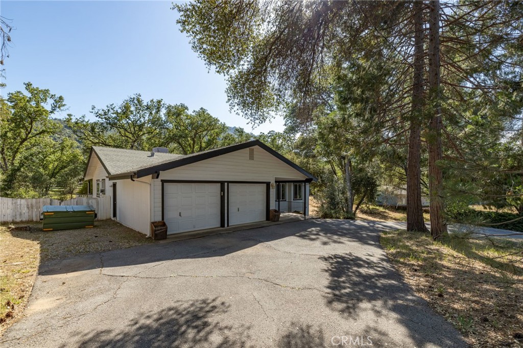 48866 Rock Point Road Oakhurst, CA 93644 - Photo 47 of 59