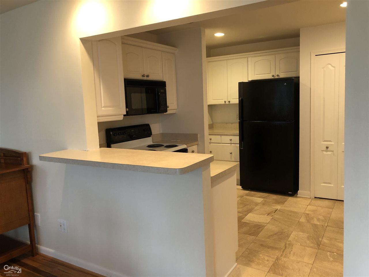 4047 West Maple Road Bloomfield Hills, MI 48301 - Photo 12 of 35