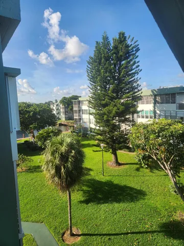 $2,295 | 2731 Taft Street, Unit 410, Hollywood, FL 33020