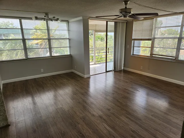 $2,295 | 2731 Taft Street, Unit 410, Hollywood, FL 33020