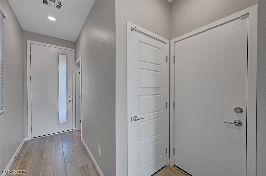 19 Strada Barbera Henderson, NV 89011 - Photo 6 of 53 entry way