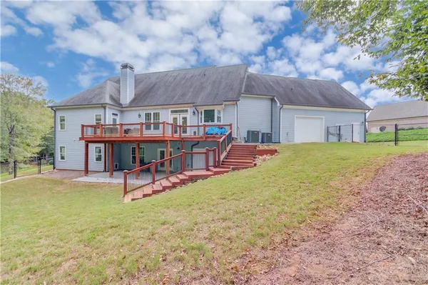 $875,000 | 617 Skyland Drive, Hoschton, GA 30548