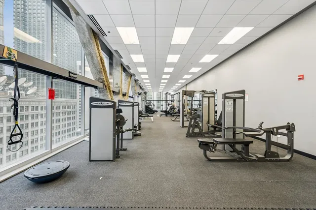 $2,400 | 8 East Randolph Street, Unit 1806, Chicago, IL 60601